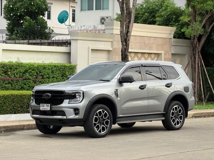 Ford Everest 2023 2.0 Titanium Plus Utility-car ดีเซล ไม่ติดแก๊ส เกียร์อัตโนมัติ บรอนซ์เงิน รูปที่ 2