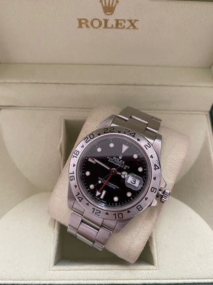 ดำ Rolex Explorer II เข็มแดง 