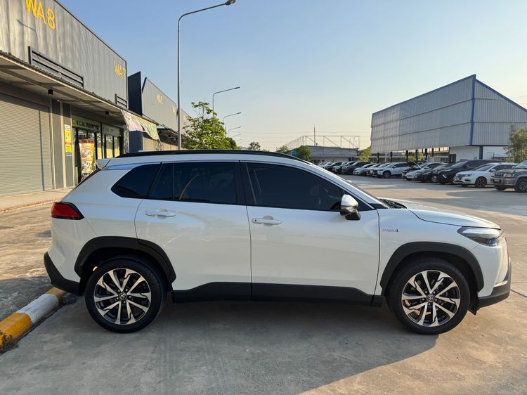 รถ Toyota Corolla Cross 1.8 Hybrid Premium Safety สี ขาว