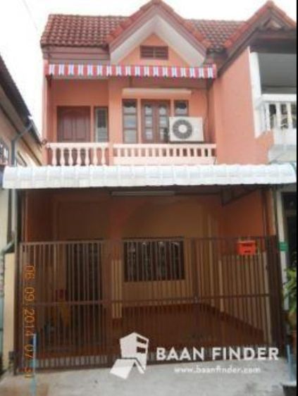 ทาวน์เฮ้าส์ให้เช่า พร้อมเข้าอยู่ เดินทางสะดวก ใกล้สี่แยกมีนบุรี