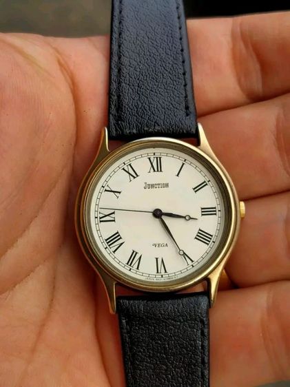 ขาว นาฬิกา Citizen Vega ถ่าน หลักโรมัน 
สภาพดี เดินดี ใช้งานปกติ