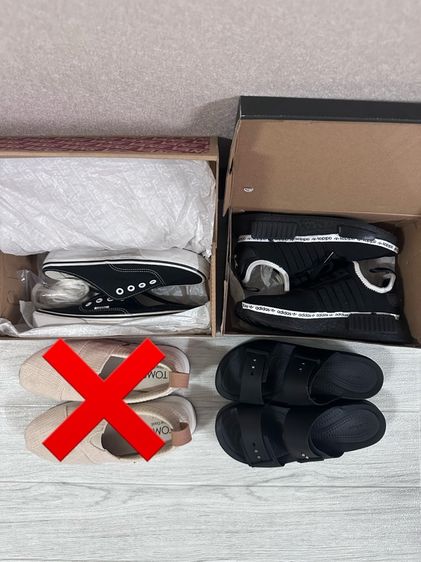 รองเท้า Toms Crocs Vans Adidas