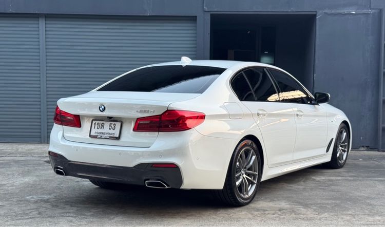 BMW Series 5 2019 520d Sedan ดีเซล ไม่ติดแก๊ส เกียร์อัตโนมัติ ขาว รูปที่ 4