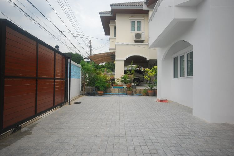 ตกแต่งครบ 2017 ขาย บ้านเดี่ยว 2 ชั้น 60 ตรว. พร้อมอยู่ 5 ห้องนอน 2 ห้องน้ำ รูปที่ 3