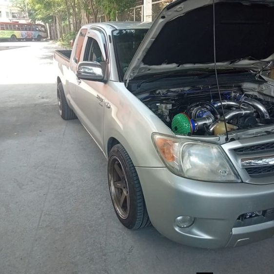 รถ Toyota Hilux Vigo D4D รุ่นย่อยอื่นๆ สี บรอนซ์เงิน