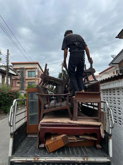 รับซื้อเฟอร์นิเจอร์ไม้เก่า