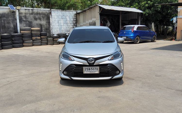 Toyota Vios 2022 1.5 Mid Sedan เบนซิน ไม่ติดแก๊ส เกียร์อัตโนมัติ บรอนซ์เงิน รูปที่ 2