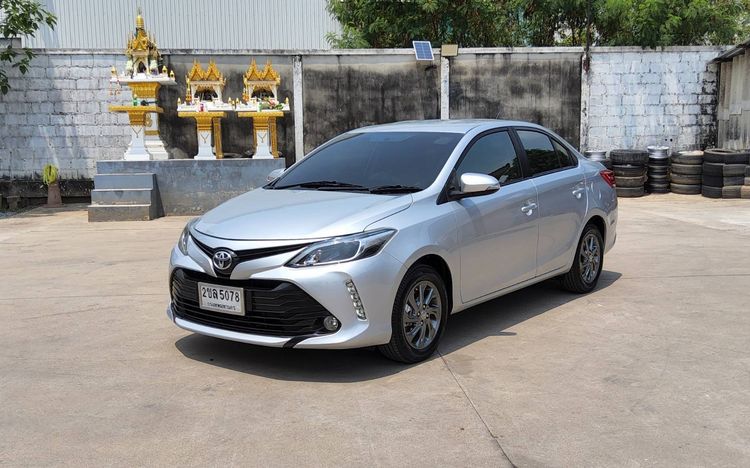Toyota Vios 2022 1.5 Mid Sedan เบนซิน ไม่ติดแก๊ส เกียร์อัตโนมัติ บรอนซ์เงิน