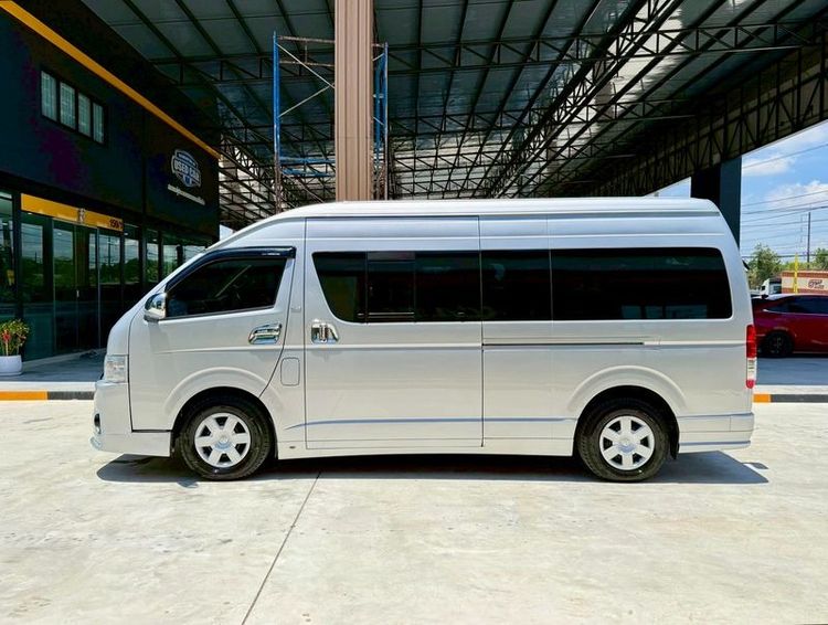 Toyota Commuter 2010 2.5 Van ดีเซล ไม่ติดแก๊ส เกียร์ธรรมดา บรอนซ์เงิน รูปที่ 4