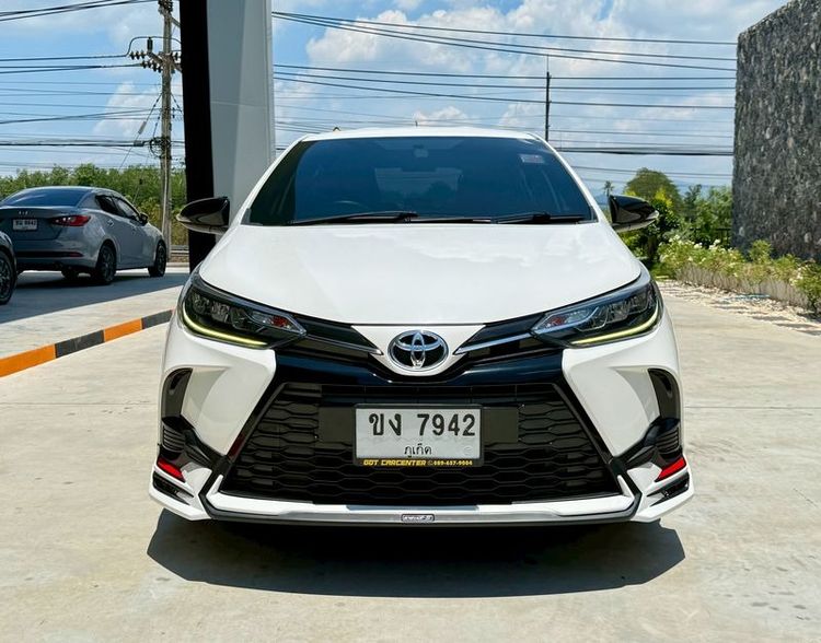 Toyota Yaris 2021 1.2 Sport Sedan เบนซิน ไม่ติดแก๊ส เกียร์อัตโนมัติ ขาว รูปที่ 2