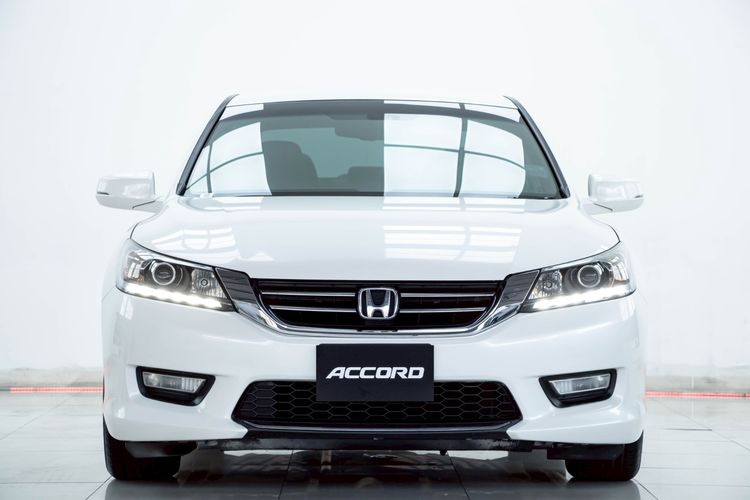 Honda Accord 2013 2.0 EL Sedan เบนซิน ไม่ติดแก๊ส เกียร์อัตโนมัติ ขาว รูปที่ 4