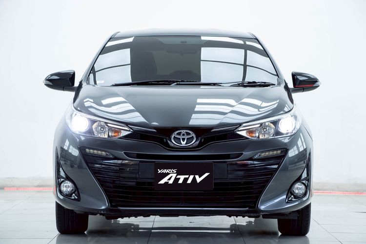 Toyota Yaris ATIV 2019 1.2 S Sedan เบนซิน ไม่ติดแก๊ส เกียร์อัตโนมัติ เทา รูปที่ 4