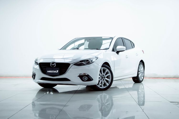 รถ Mazda Mazda3 2.0 S สี ขาว