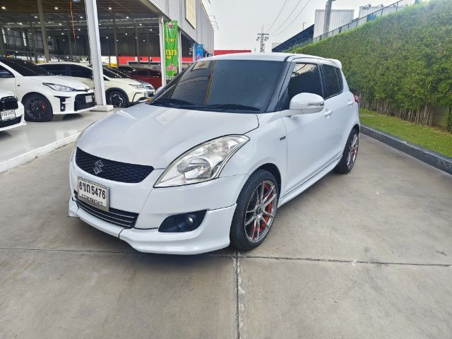 รถ Suzuki Swift 1.2 GLX สี ขาว