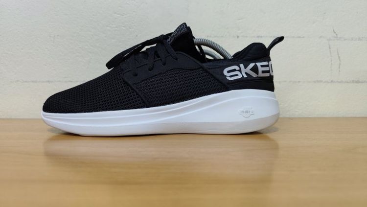 ผู้ชาย ดำ รองเท้าวิ่ง SKECHERS GoRun 42.5 27.0 แท้ มือสอง