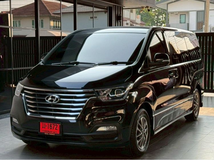 Hyundai H-1  2018 2.5 Elite Van ดีเซล ไม่ติดแก๊ส เกียร์อัตโนมัติ ดำ