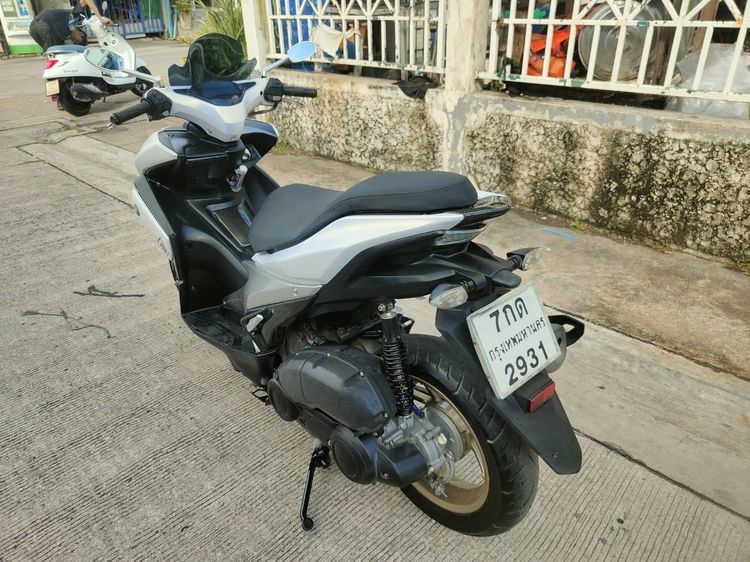 🛵ยังไงก็ขาย AEROX155 ปี 60 เครื่องดี สีสวย สตาร์ทมือ กุญแจรีโมท ขายตามสภาพ  เล่มชุดโอนครบ+เปลี่ยนถ่ายน้ำมันเครื่องฟรี ส่งฟรี30กม. รูปที่ 6