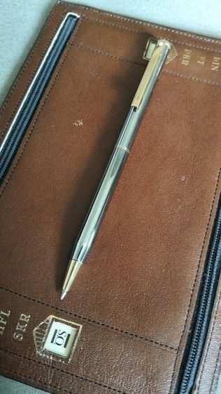 ขอขายปากกาลูกลื่นแบรนด์ Sheaffer แบบด้ามเรียวเล็กกระทัดรัด made in USA ของแท้พกพาง่ายมีหมึกสามารถใช้ได้เลย