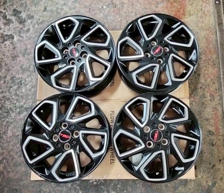 อื่นๆ อะลูมิเนียมอัลลอย 16" ล้อแม็ก Toyota มือสอง สภาพนางฟ้า  ราคาเบาๆ พร้อมเปลี่ยนทันที