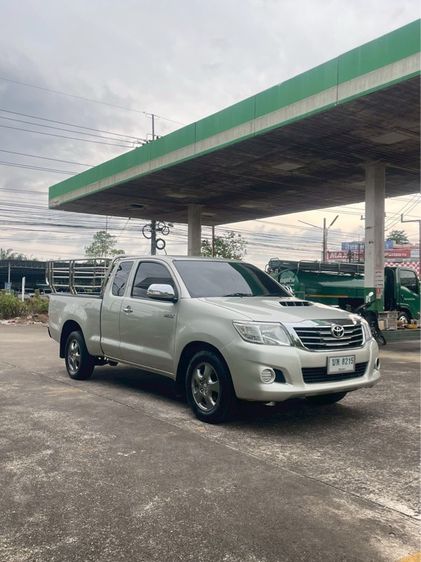 รถ Toyota Hilux Vigo Champ Smart Cab 2.5 E สี เงิน