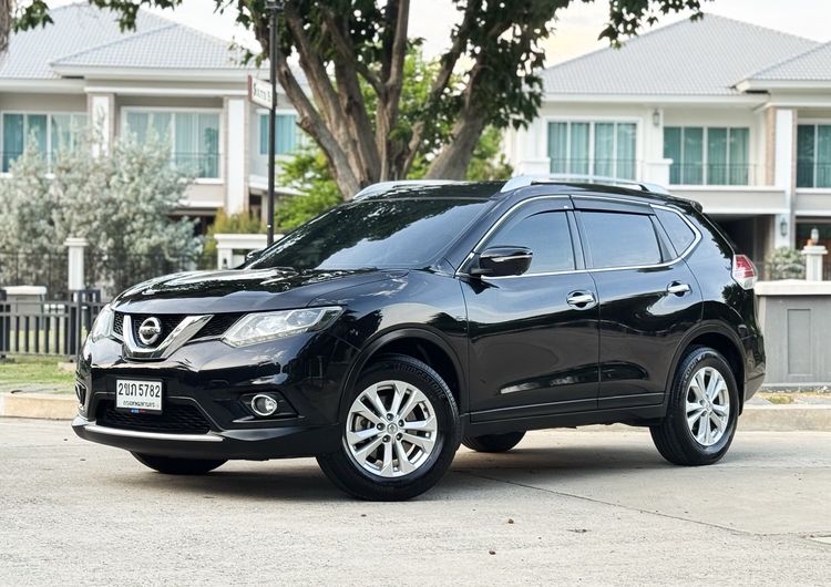 Nissan X-Trail 2016 2.0 V 4WD Sedan เบนซิน ไม่ติดแก๊ส เกียร์อัตโนมัติ ดำ