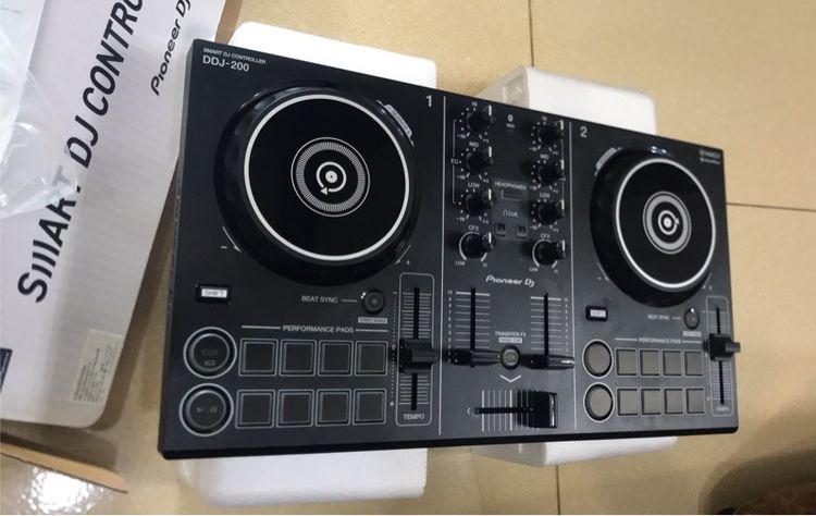 เครื่องเล่น DJ 200 pioneer