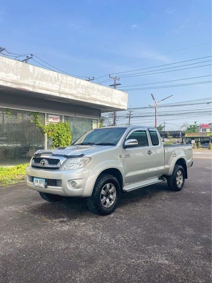 รถ Toyota Hilux Vigo 3.0 G สี เงิน