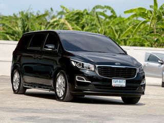 2020 KIA GRAND CARNIVAL 2.2 LX  มือเดียวป้ายแดง