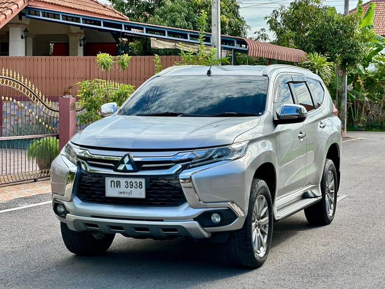 รถ Mitsubishi Pajero Sport 2.4 GT Premium สี บรอนซ์เงิน