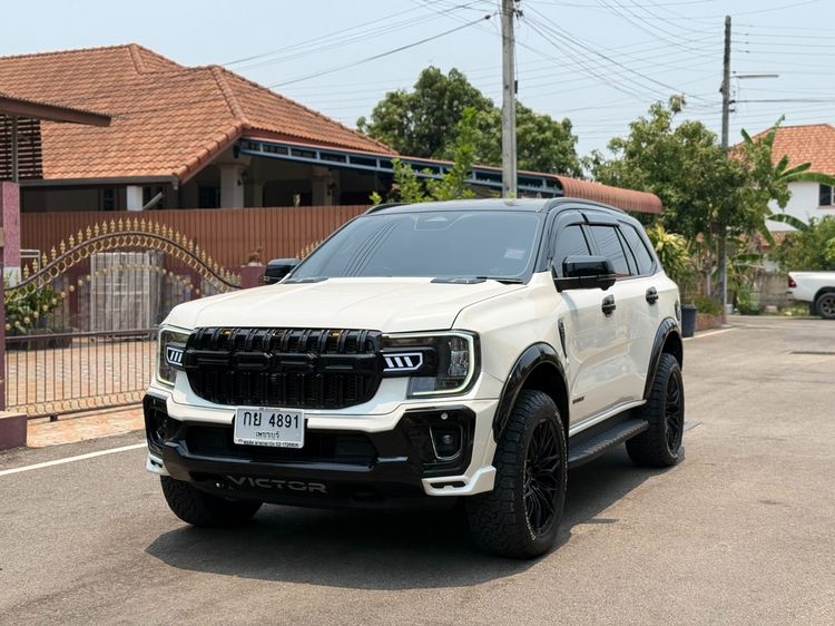 รถ Ford Everest 2.0 Turbo Sport สี ขาว