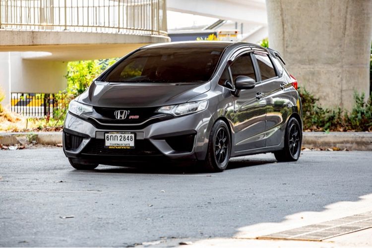 รถ Honda Jazz 1.5 SV สี เทา