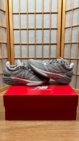 รองเท้าบาสเกตบอล ผู้ชาย เทา New Balance TWO WXY v5 รองเท้าบาส US 9 D Width ของใหม่พร้อมกล่อง Basketball