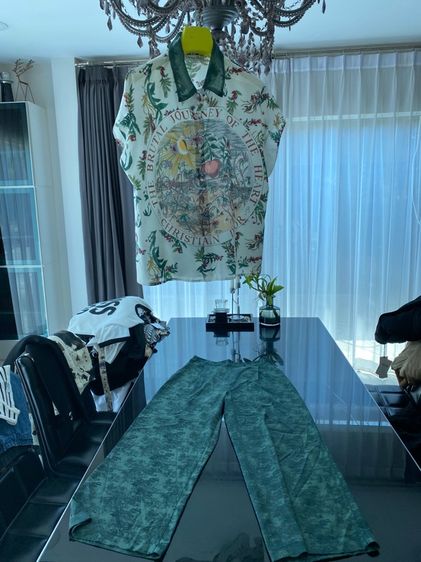 คริสเตียนดิออร์ เสื้อแขนล้ำ พร้อมกางเกง  สภาพใหม่เอี่ยม รูปที่ 10