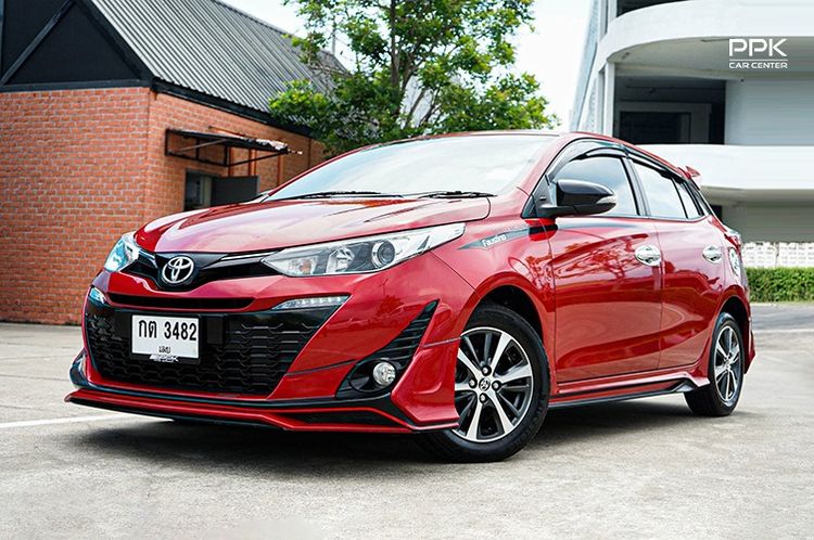 รถ Toyota Yaris 1.2 G Plus สี แดง