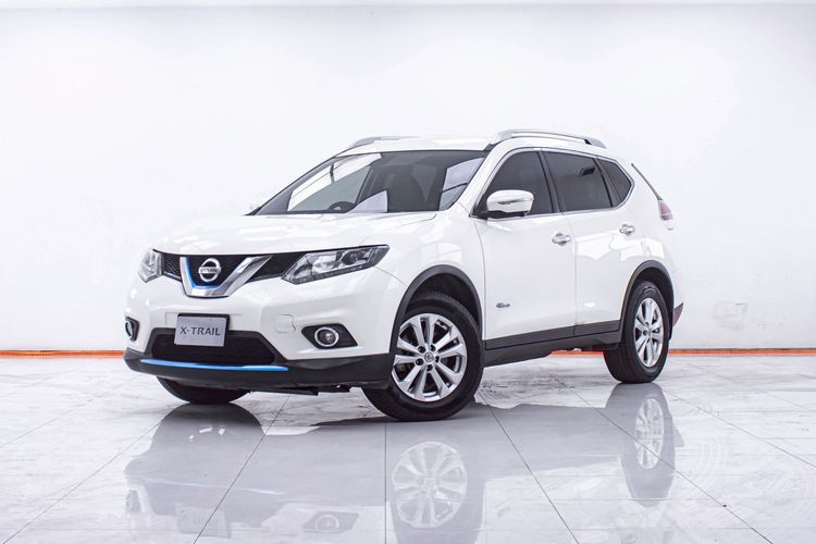 Nissan X-Trail 2018 2.0 V Hybrid 4WD Utility-car ไฮบริด ไม่ติดแก๊ส เกียร์อัตโนมัติ ขาว