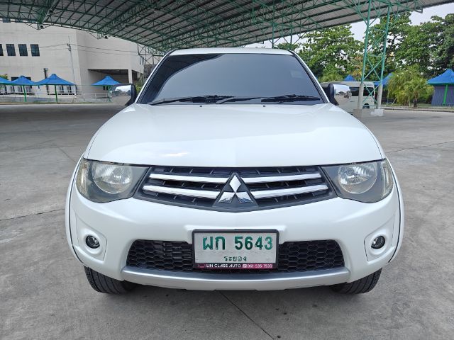 Mitsubishi Triton 2014 2.5 GLS Plus Pickup ดีเซล ไม่ติดแก๊ส เกียร์ธรรมดา ขาว รูปที่ 2