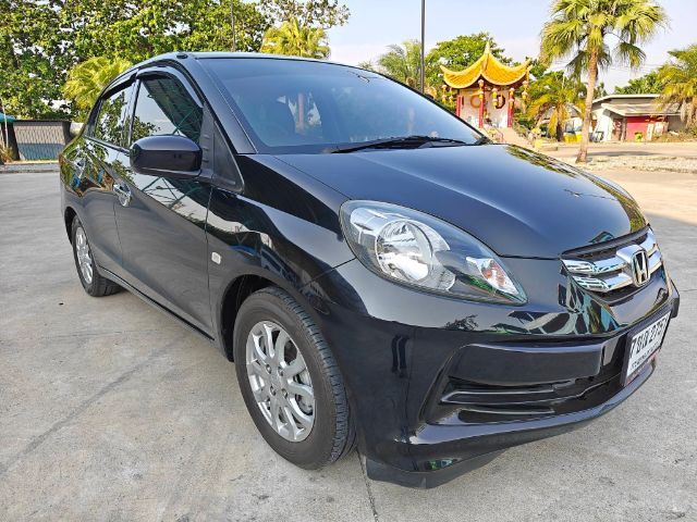 รถ Honda Brio 1.2 Amaze V สี ดำ