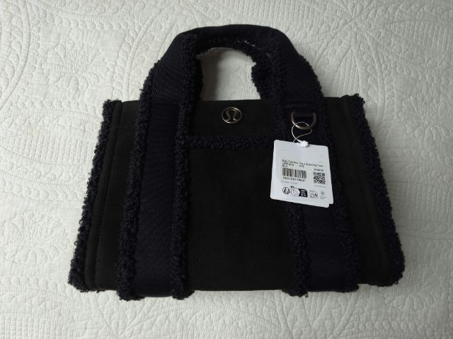 Lululemon bag รูปที่ 7