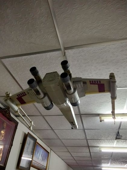 ยานสตาร์วอx wing ขนาดใหญ่