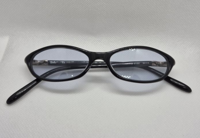 แว่นตากันแดด แว่นRay-Ban รุ่น RB2122 ทรงวงรี (Oval) 