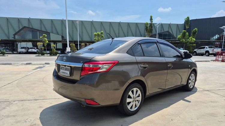 Toyota Vios 2014 1.5 E Sedan เบนซิน ไม่ติดแก๊ส เกียร์อัตโนมัติ น้ำตาล รูปที่ 4
