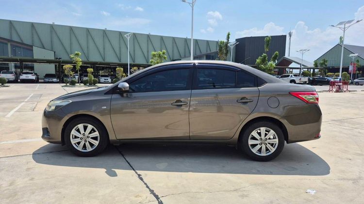 Toyota Vios 2014 1.5 E Sedan เบนซิน ไม่ติดแก๊ส เกียร์อัตโนมัติ น้ำตาล รูปที่ 2