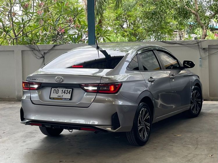 Toyota Yaris ATIV 2024 1.2 Sport Sedan เบนซิน ไม่ติดแก๊ส เกียร์อัตโนมัติ เทา รูปที่ 2