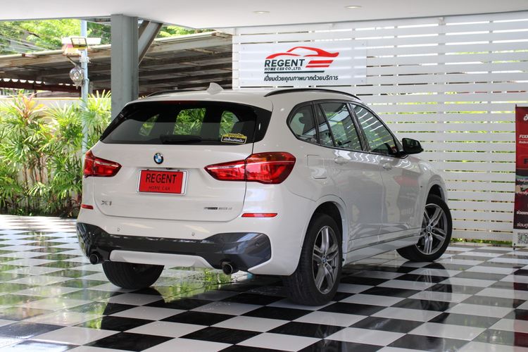 BMW X1 2020 2.0 sDrive20d M Sport Utility-car ดีเซล ไม่ติดแก๊ส เกียร์อัตโนมัติ ขาว รูปที่ 4