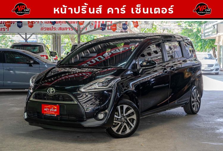 รถ Toyota Sienta 1.5 V สี ดำ