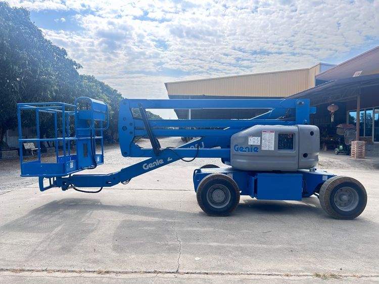 ขายรถกระเช้าไฟฟ้าบูมลิฟท์ GENIE  รุ่น Z45-25 ความสูง 13.8 เมตร รถเก่านอก รูปที่ 3