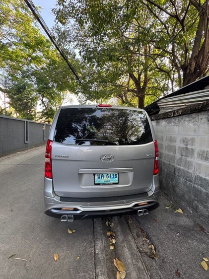 Hyundai H-1  2019 2.5 Maesto Touring ดีเซล เกียร์อัตโนมัติ บรอนซ์เงิน รูปที่ 4