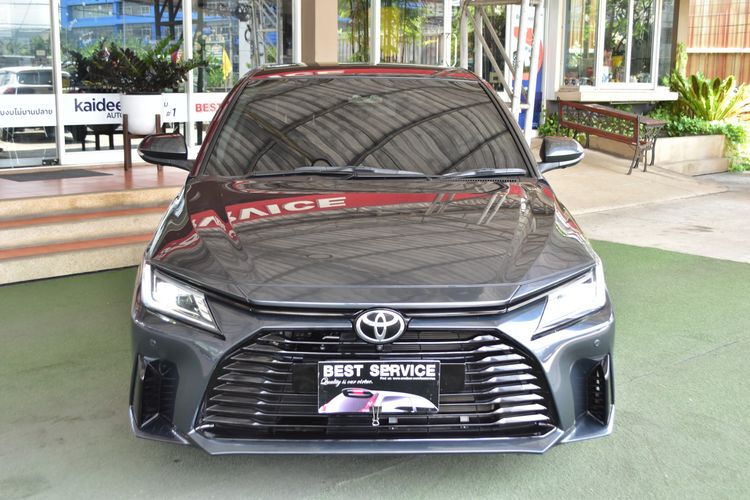 Toyota Yaris ATIV 2024 1.2 Premium Sedan เบนซิน ไม่ติดแก๊ส เกียร์อัตโนมัติ เทา รูปที่ 2