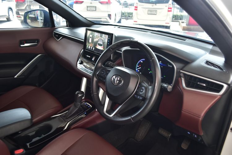 Toyota Corolla Cross 2022 1.8 Hybrid Premium Safety Utility-car ไฮบริด ไม่ติดแก๊ส เกียร์อัตโนมัติ ขาว รูปที่ 4