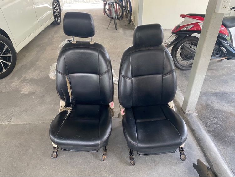 เบาะtoyota กะบะ4ประตู เบาะหน้าสีดำvigo1คู่1,000บาท